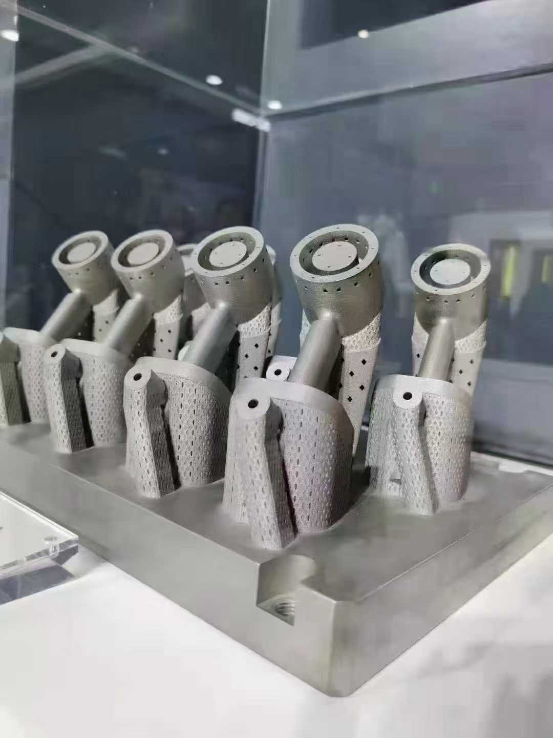 SLM metal fuel nozzle batch production